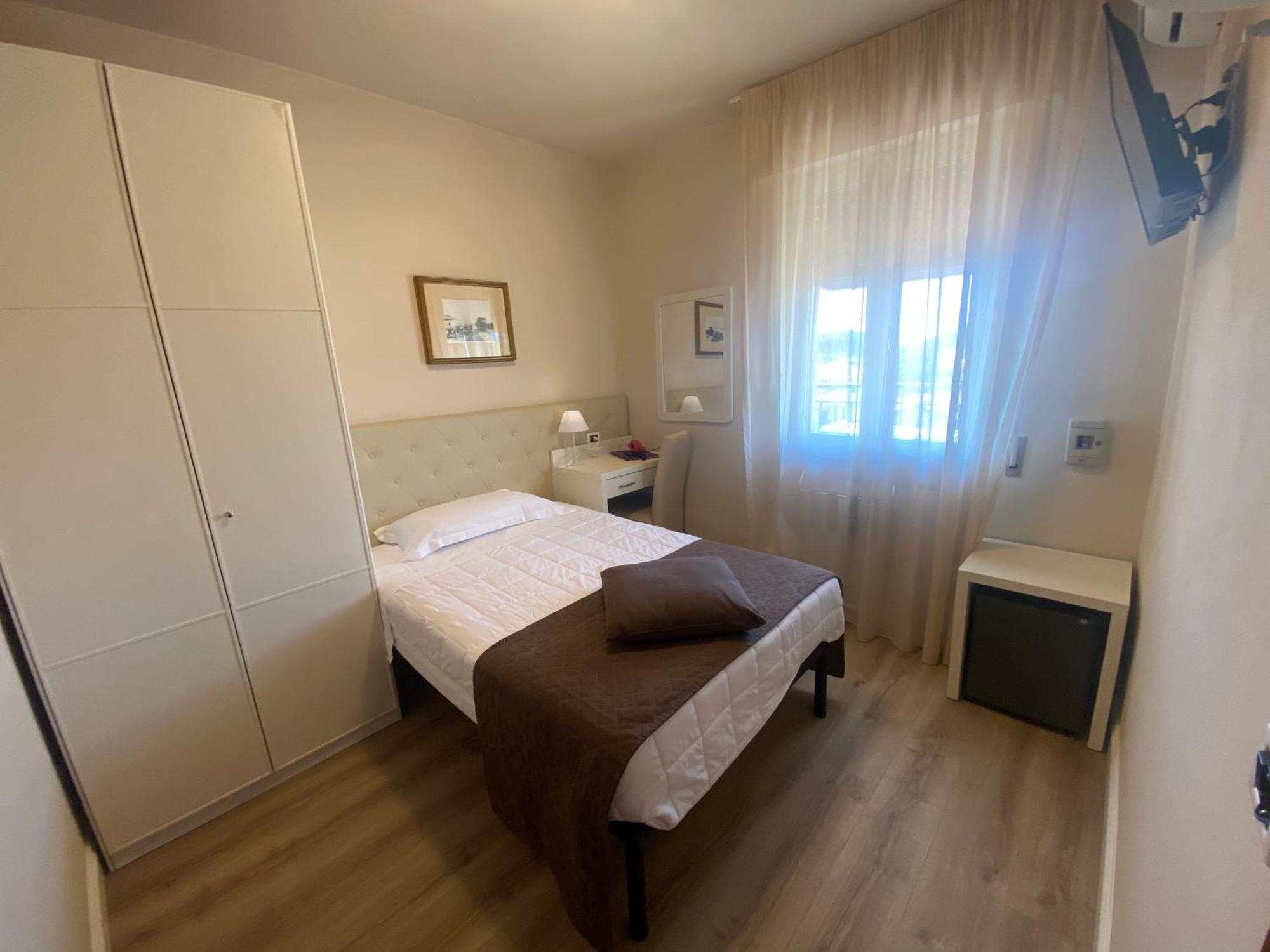 Hotel Nuova Sabrina Marina di Pietrasanta Exterior foto